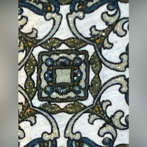 Sonoma top V-neck white with green and yellow floral print size XL - Picture 5 of 10